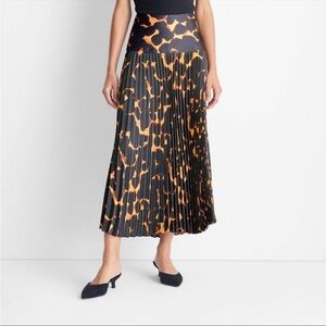 Drop Waist Tortoiseshell Pleated Skirt